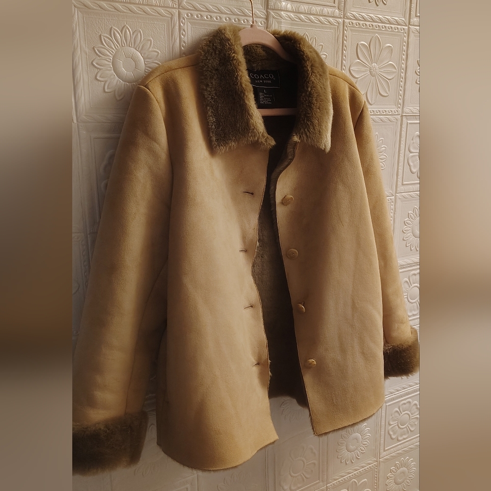 Coaco NY Women's Tan Shearling Jacket With Faux Fur Lining - Picture 2 of 5